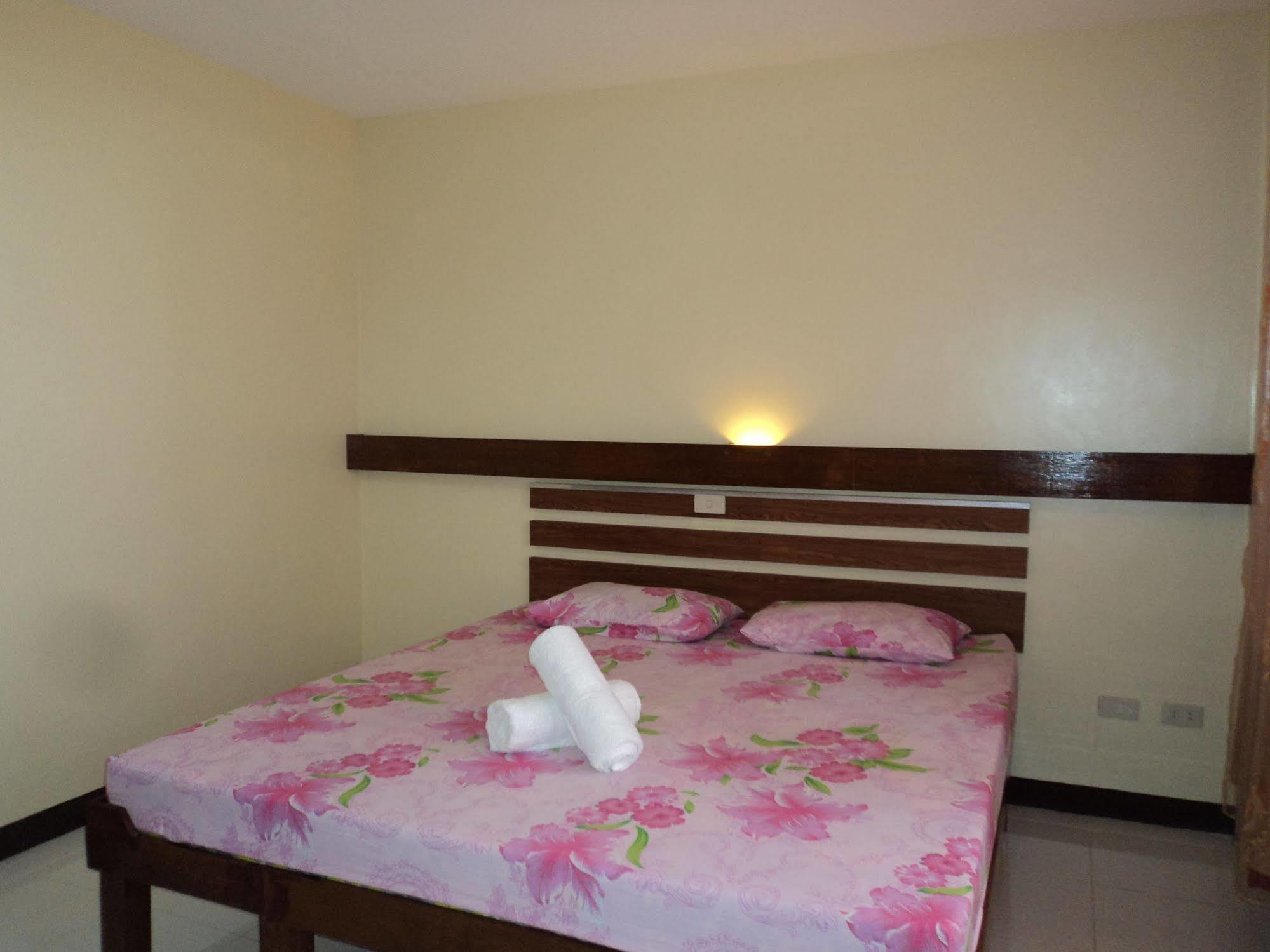 Greenfields Tourist Inn Панглао Экстерьер фото